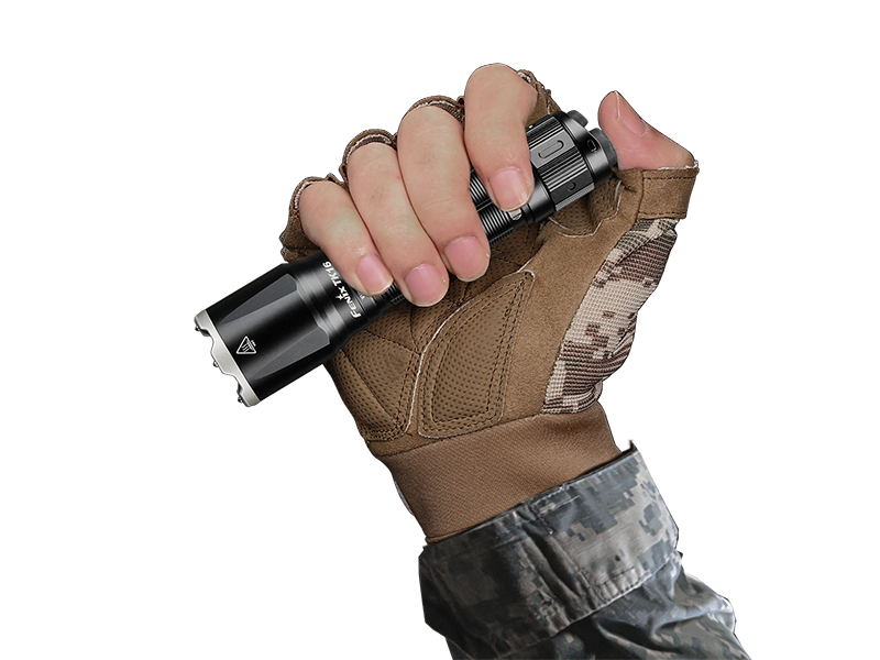 FENİX TK16 V2.0 3100 LÜMEN EL FENERİ